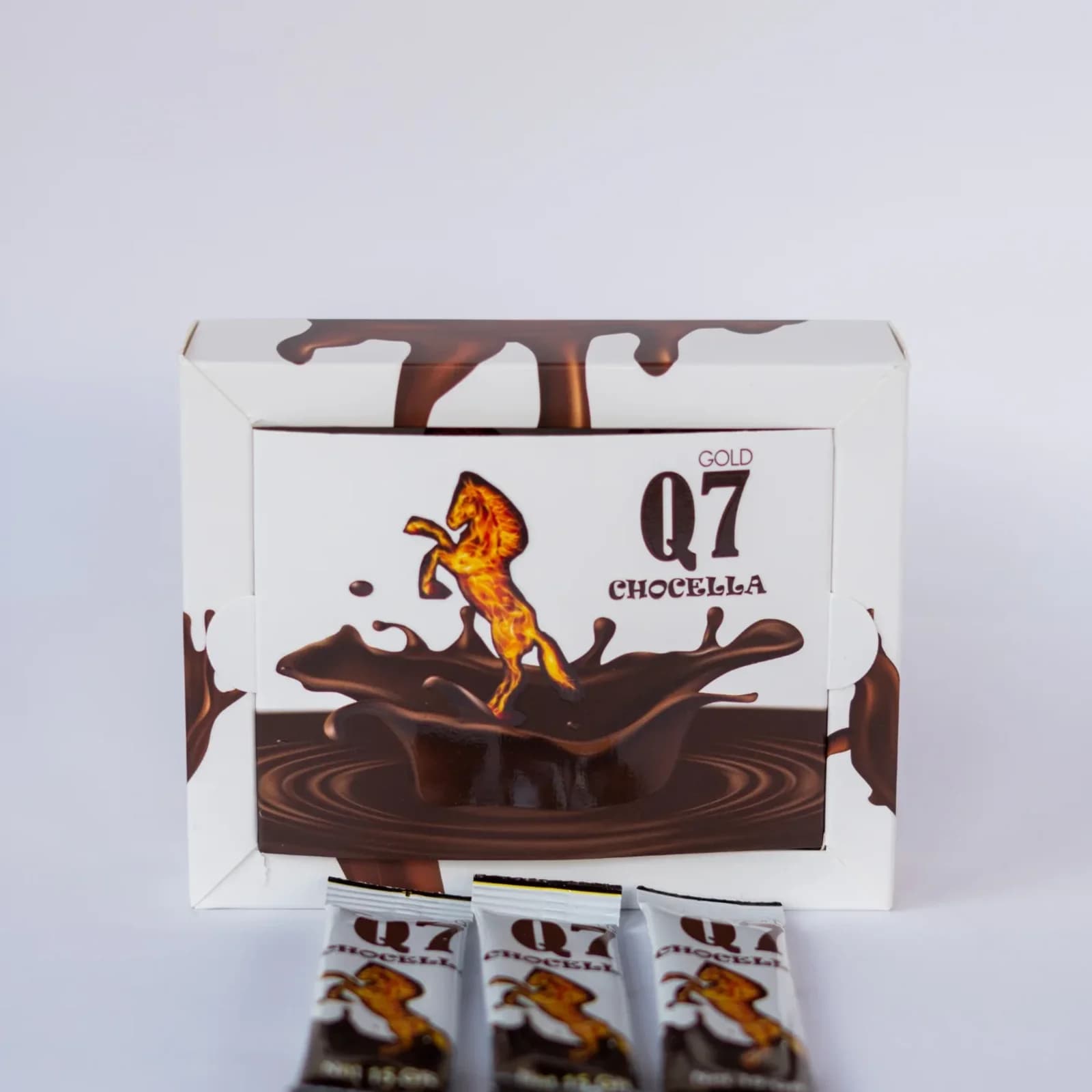 Gold Q7 Chocella for Men 12-pack, sachets in open box, angled view